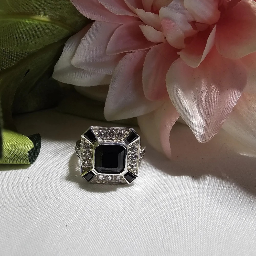 Black Spinel Ring - Picture 10 of 16